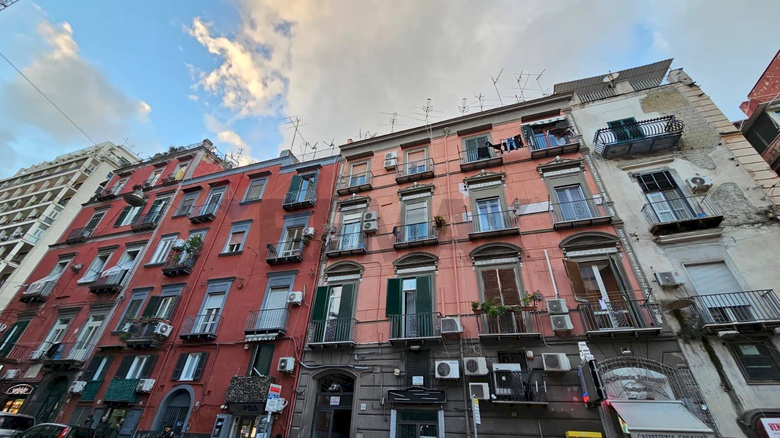 Edificio all\'aperto - Appartamento Napoli - foto 1