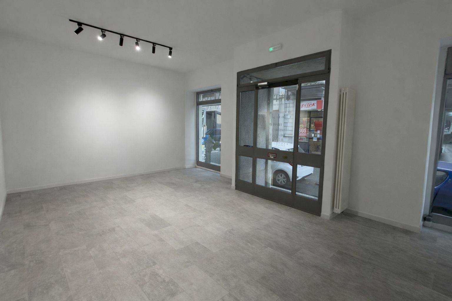 Foto 2 - Locale Commerciale Via Cavour, Varese - foto 2