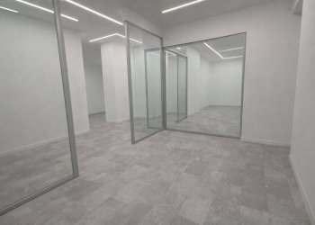 Foto 1 - Locale Commerciale Via Cavour, Varese - foto 1