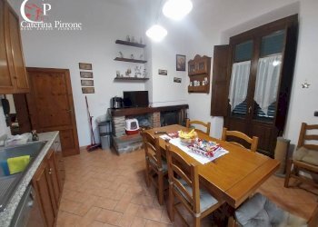 Foto 2 - Quadrilocale piazza Stazione
 
10, Dicomano - foto 2