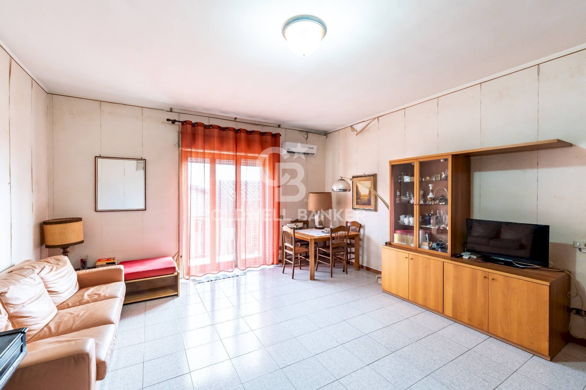 Foto 3 - Quadrilocale VIA ROMA
 
32, Camporotondo Etneo - foto 3