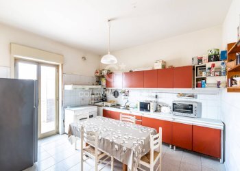 Foto 5 - Quadrilocale VIA ROMA
 
32, Camporotondo Etneo - foto 5