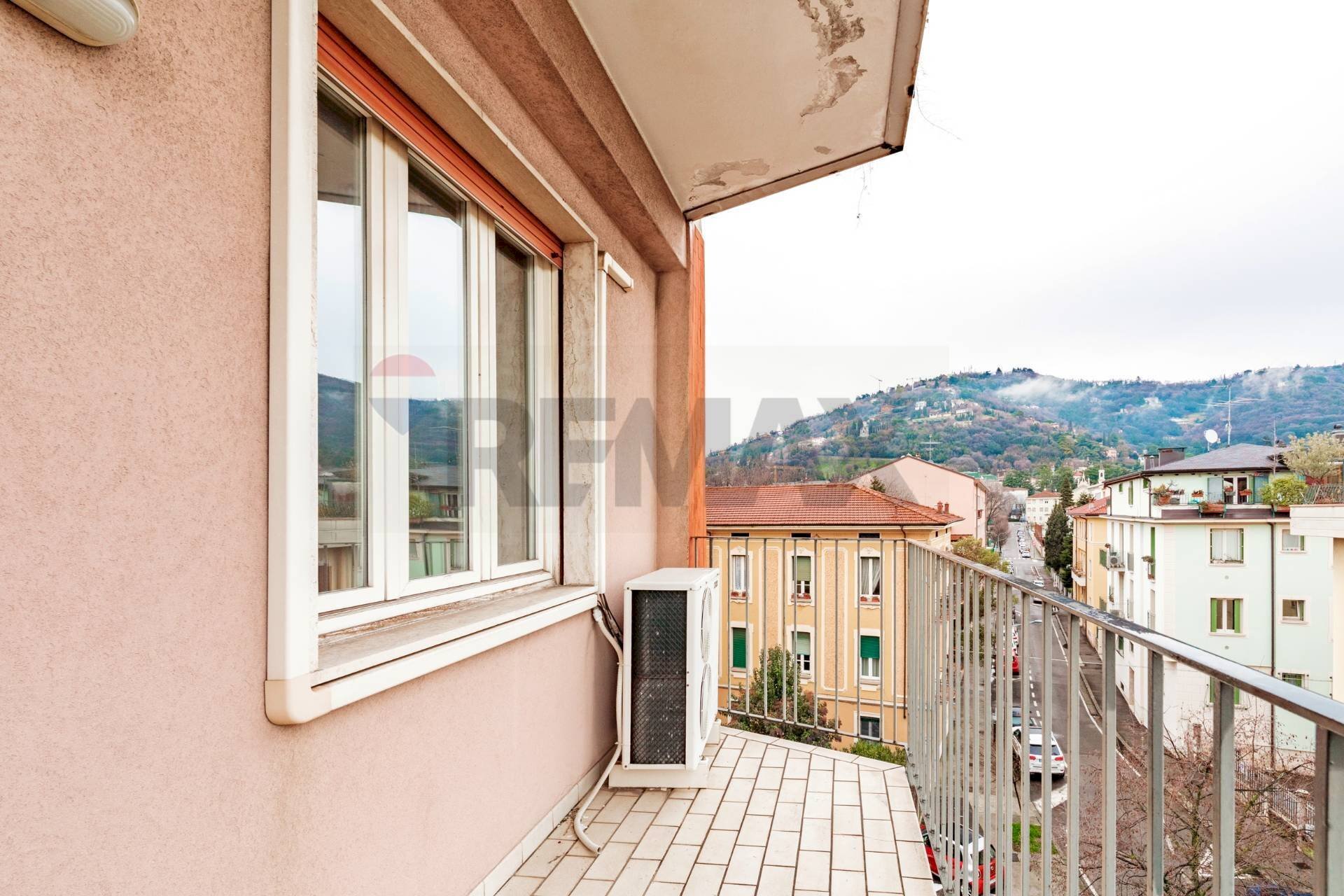 Balcone - Quadrilocale Via Daniele Comboni
 
24, Brescia - foto 3