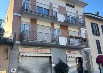 Facciata - Stabile - Palazzo viale Don Giovanni Minzoni, Borgomanero - foto 1