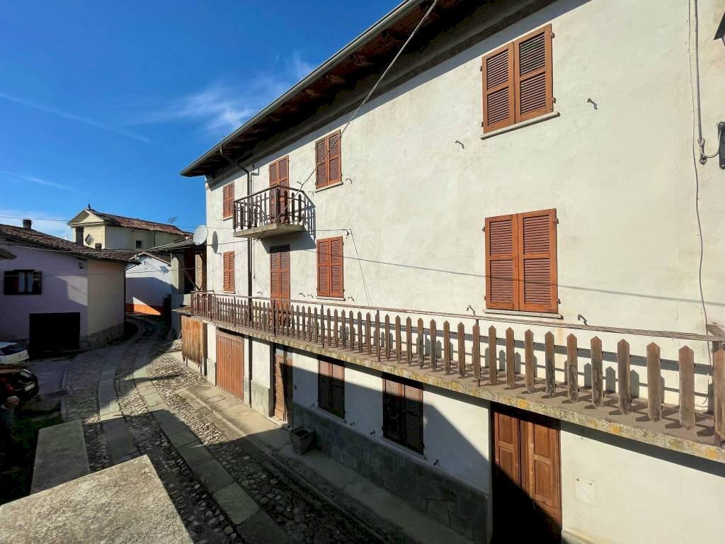 Facciata - Casa indipendente via Soldati Dispersi in Russia, Gremiasco - foto 3