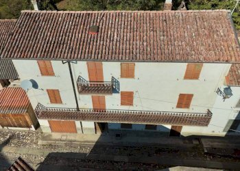 Facciata - Casa indipendente via Soldati Dispersi in Russia, Gremiasco - foto 1