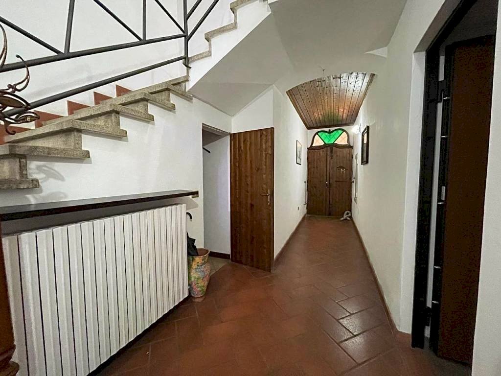 Ingresso - Stabile - Palazzo via Padre Michele da Carbonara, Tortona - foto 2