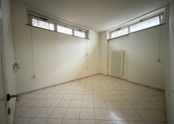 Camera da letto - Appartamento corso Don Luigi Orione, Tortona - foto 3