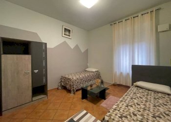 Camera da letto - Trilocale via Carlo Mirabello, Tortona - foto 11