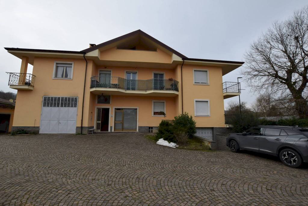 Facciata - Villa via San Cristoforo, 15, San Michele Mondovì - foto 2