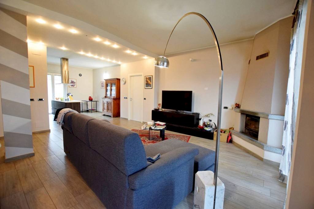 Salone - Villa via San Cristoforo, 15, San Michele Mondovì - foto 3