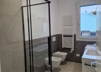 Bagno - Bilocale viale Luigi Borri, 134, Varese (zona Bustecche) - foto 7