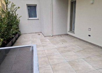 Terrazzo - Trilocale viale Luigi Borri, 134, Varese (zona Bustecche) - foto 12