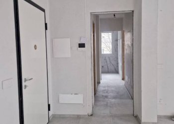 Ingresso - Trilocale viale Luigi Borri, 134, Varese (zona Bustecche) - foto 4