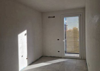 Camera da letto - Trilocale viale Luigi Borri, 134, Varese (zona Bustecche) - foto 7