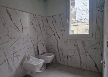 Bagno - Trilocale viale Luigi Borri, 134, Varese (zona Bustecche) - foto 9