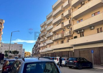 Edificio all\'aperto - Four-room apartment VIA GIACINTO FRANCIA
 
10, Trani - photo 2