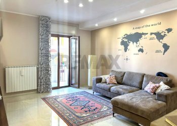 Soggiorno - Four-room apartment VIA GIACINTO FRANCIA
 
10, Trani - photo 11