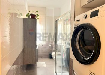 Bagno - Four-room apartment VIA GIACINTO FRANCIA
 
10, Trani - photo 36