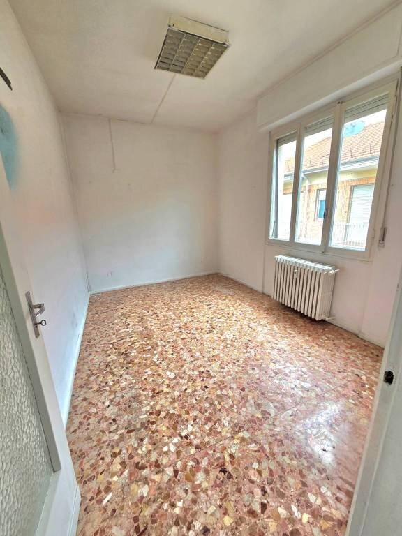 Camera da letto - Appartamento via Giambattista De Rolandis, Asti - foto 2