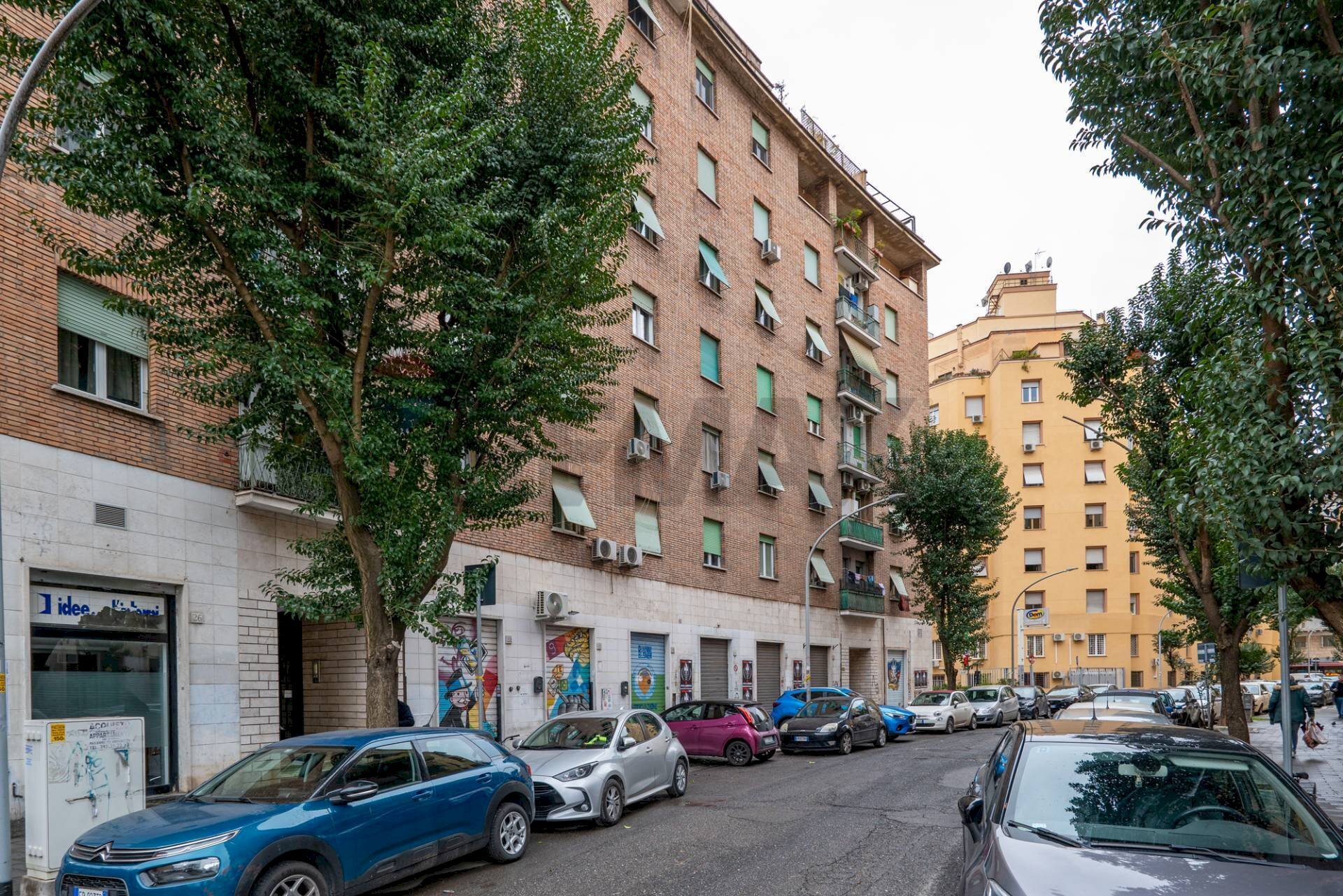 Edificio all\'aperto - Quadrilocale via evandro
 
10, Roma - foto 1