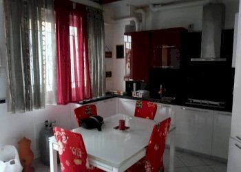 Cucina - Bilocale via Camillo Benso di Cavour, 59, Corsico - foto 2