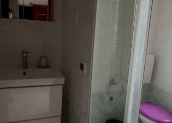 Bagno - Bilocale via Camillo Benso di Cavour, 59, Corsico - foto 10