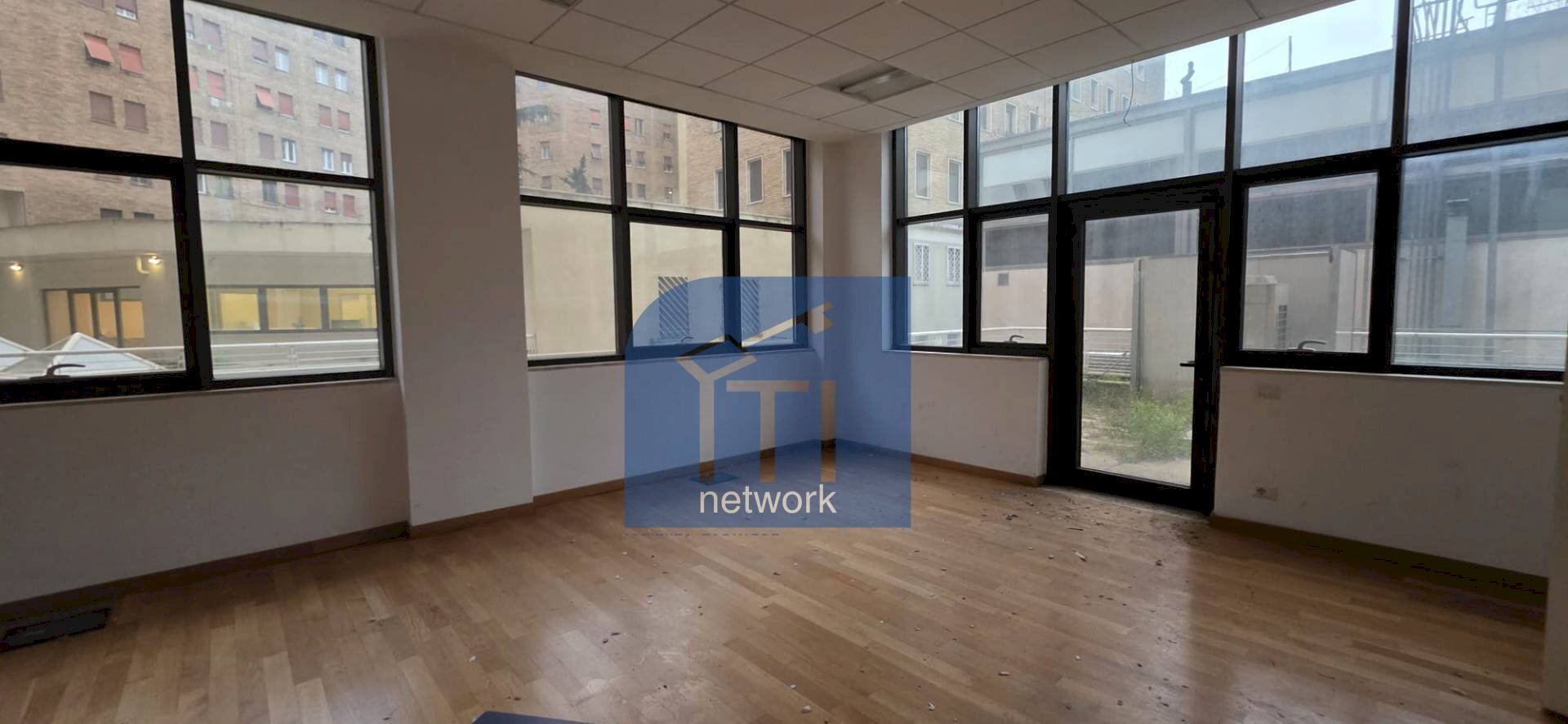 Foto 2 - Office Via Antonio Malfante
 
73, Roma - photo 2