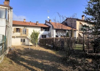 Giardino - Casa indipendente frazione Madonna Delle Grazie, Cuneo - foto 1