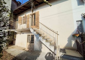 Facciata - Casa indipendente frazione Madonna Delle Grazie, Cuneo - foto 2