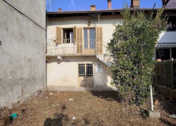 Facciata - Casa indipendente frazione Madonna Delle Grazie, Cuneo - foto 3