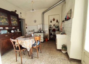 Cucina - Casa indipendente frazione Madonna Delle Grazie, Cuneo - foto 5