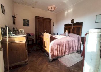 Camera da letto - Independent house hamlet Madonna Delle Grazie, Cuneo - photo 9