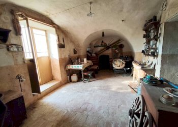 Taverna - Casa indipendente frazione Madonna Delle Grazie, Cuneo - foto 13