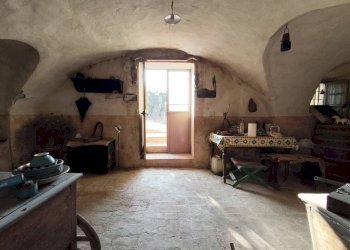 Taverna - Casa indipendente frazione Madonna Delle Grazie, Cuneo - foto 14