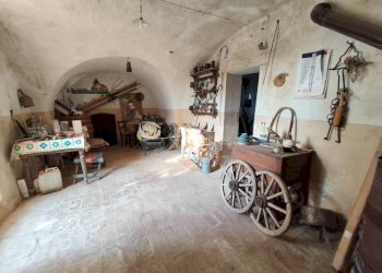 Taverna - Casa indipendente frazione Madonna Delle Grazie, Cuneo - foto 15