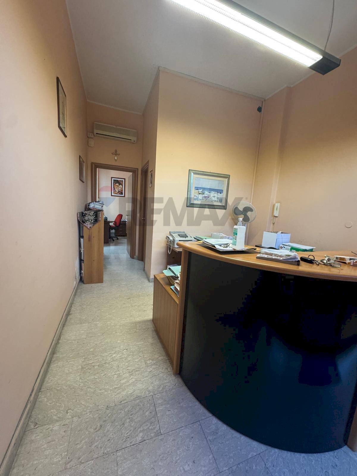 Hall / corridoio - Locale Commerciale Giuseppe Romanelli
21, Minturno - foto 3