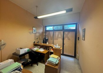 Ufficio - Commercial Premises Giuseppe Romanelli
 
21, Minturno - photo 8