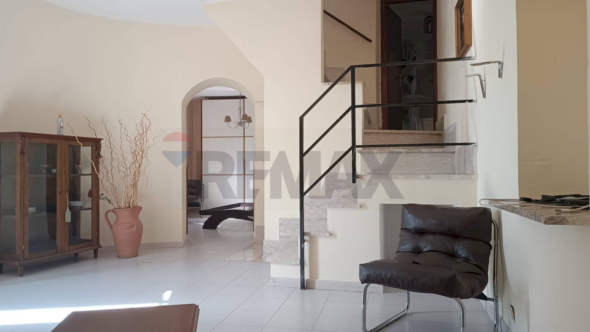 Scale - Casa semi indipendente VIA DRITTO PORTICO
 
42, Minturno - foto 1