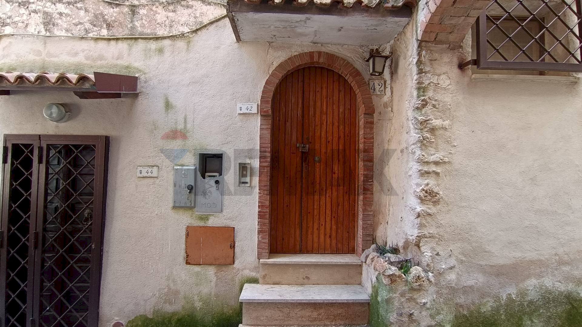 Casa all\'aperto - Casa semi indipendente VIA DRITTO PORTICO
42, Minturno - foto 3