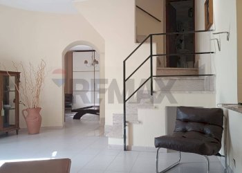 Scale - Casa semi indipendente VIA DRITTO PORTICO
 
42, Minturno - foto 1