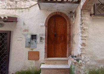 Casa all\'aperto - Casa semi indipendente VIA DRITTO PORTICO
 
42, Minturno - foto 3