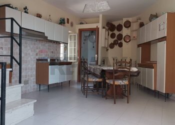 Cucina - Casa semi indipendente VIA DRITTO PORTICO
 
42, Minturno - foto 26