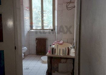 Bagno - Three-room apartment Via Gaetano Di Biasio
 
58, Cassino - photo 5