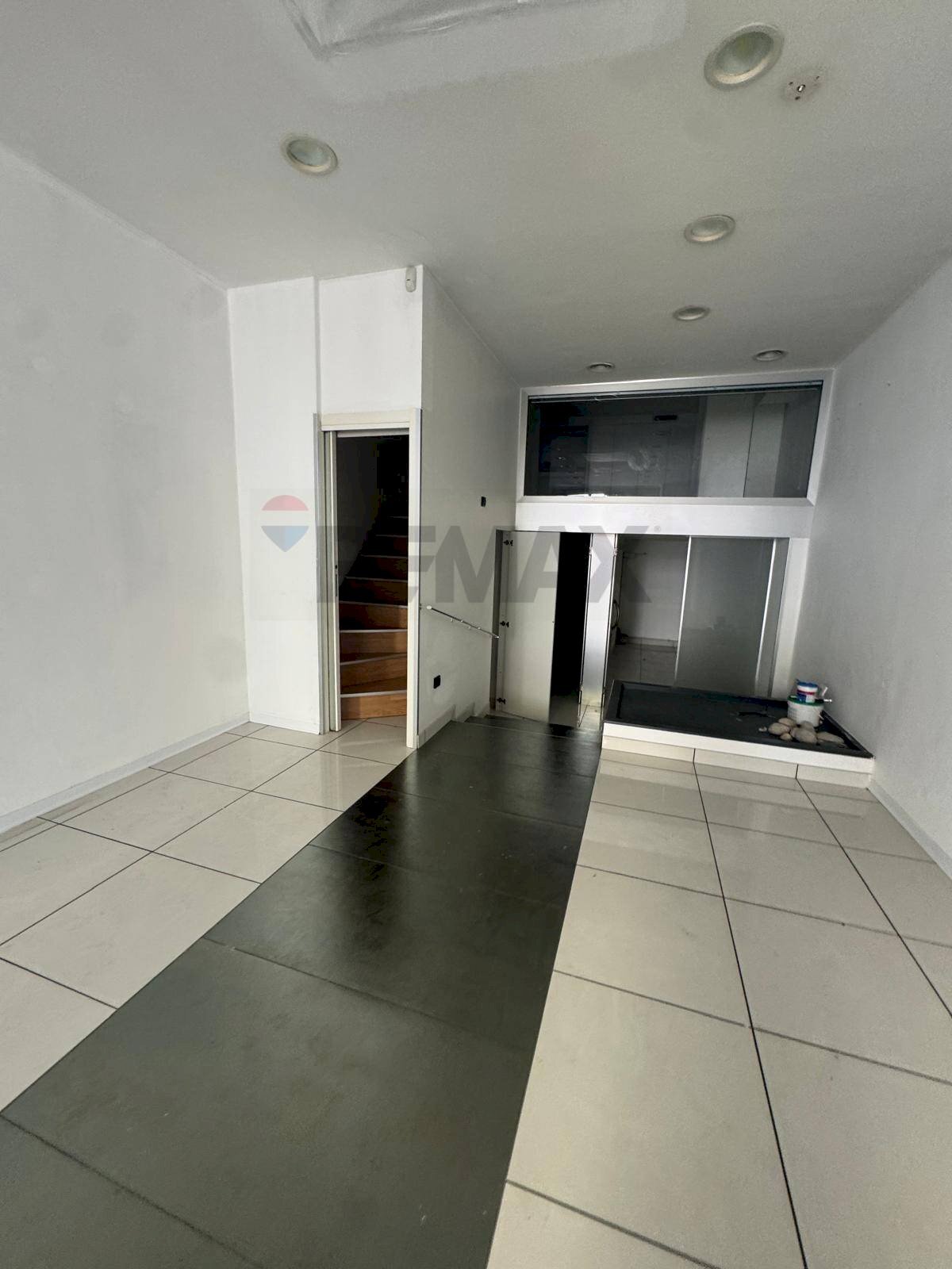 Stanza vuota - Commercial Premises Cassino - photo 1