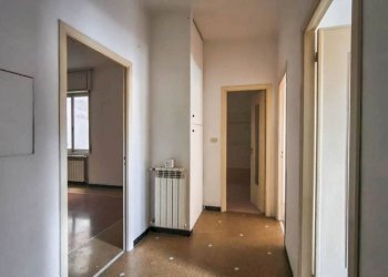 Corridoio - Bilocale via Voltri, Genova (zona Voltri) - foto 5