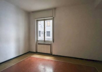 Camera da letto - Bilocale via Voltri, Genova (zona Voltri) - foto 7