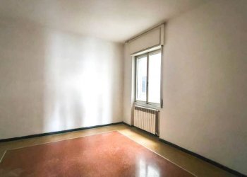 Camera da letto - Bilocale via Voltri, Genova (zona Voltri) - foto 8