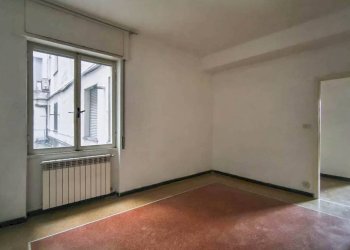 Camera da letto - Bilocale via Voltri, Genova (zona Voltri) - foto 9