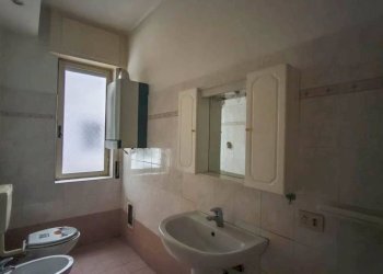 Bagno - Bilocale via Voltri, Genova (zona Voltri) - foto 10